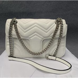 2022 ny axelväska Kvalitet 6 färger Berömt märke damdesigner Shoulder Silver Chain väska läder kedja väska Cross body Ren färg damhandväska crossbody