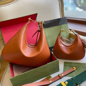 Frauen luxuriöser Croissant -Umhängetasche, Designer -Qualität Handtasche, Mode -Kupplungspanne mit Kette