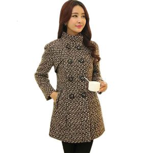 Kvinnors ull blandar kvinnor Autumn Winter Midlängd Fashion Woolen Jacka Kvinnlig medelålders Moderkläder Plaid Tjockna Coat A977 221117