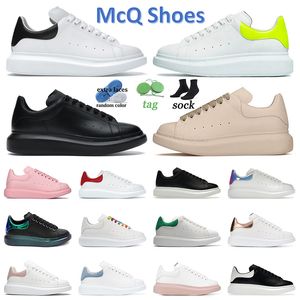 Mcqueens Designer Shoes Platform Espadrille Sneakers Flat Sole Leather Trainers Classic Black White Yellow Beige Men Women Lace Up Oversized Shoe Luxury