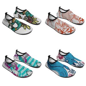 2023 Mens Womens Water Shoes DIY 맞춤형 멀티 컬러 흰색 검은 회색 통기성 운동화 프로모션