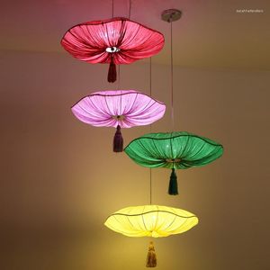Lâmpadas de lâmpadas pendentes Decoração de pano chinês Candelador de 2022 anos Lâmpada para refeições de refeições retro Lily