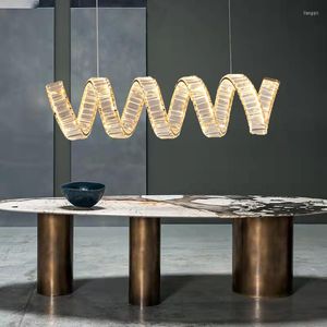 Lampadari Lampadario da ristorante a strisce lunghe Lampada da tavolo da bar di fascia alta di lusso moderna e lussuosa Lampada da pranzo in cristallo