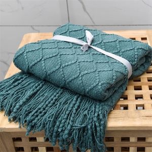 Blanket Nordic Knitted Throw Thread on the Bed Sofa Travel TV Nap Soft Towel Plaid Tapestry 221116