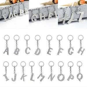 Moda Lady Rhinestone Keyring Silver Plated Alphabet embutido Charms Keychain Cute Capelinho Carteira do Cart￣o de Chave Buckle RRA643