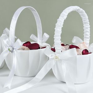 Party-Dekoration, Hochzeitsgeschenk, weißer Blumenkorb, Brautjungfernmädchen, tragbare Griffkörbe mit Schleife, Spitzenband, romantische Hochzeit