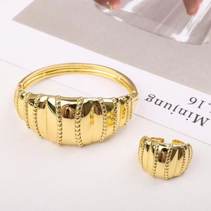 Brincos de colar Set Women Women Bracelets Gold Color Bangles Ring For Bangeles Jwellery Acessórios Gift Wholesale