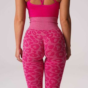 Abiti da yoga Stampa leopardata Fiocco di neve Colore Pantaloni a nove punti Leggings da yoga Pantaloni da donna Palestra Sport Vita Pantaloni animali senza cuciture Abbigliamento donna T220930