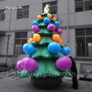 Grande modelo de árvore de Natal inflável verde com enfeites de bola de Natal para decoração de quintal e parque