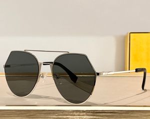 194 Silver Metal Pilot Solglasögon Solglasögon Silver Grey Mirrored Lens Women Summer Sunnies Shades UV400 Egyar With Box