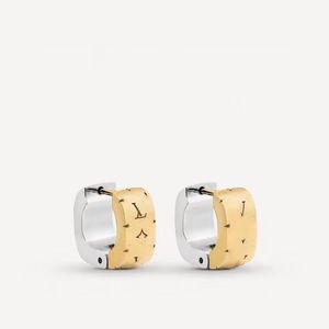 18K Altın Küpe Lüks Tasarımcıları Damızlık Küpe Kare Mektup Oyma Moda Mücevherleri Küpe Düğün Mücevher Partisi Sevenler Mücevherat