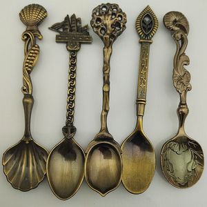 5st Vintage Coffee Spoon Royal Style Bronze Carved Small Coffee Scoops Kitchen Dining Bar Flatware Cotlary Mini Dessert Spoons för mellanmål