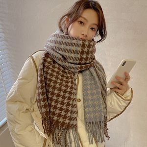 Il nuovo scialle del cachemire di stile coreano delle donne americane della sciarpa scalda le sciarpe addensate Inverno all'ingrosso di modo