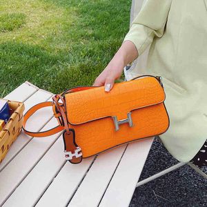 가방 가방 여자 가방 2023 새로운 원 어깨 메신저 기질 세련되고 간단한 휴대용 겨드랑이 여자 지갑