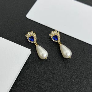 2022 NEW Charm Oper Strains Fashion Luxury Brand Designer Blue Gemstone Strawberry Pearl Dangle Party حفل زفاف ممتازة مع صندوق وختم