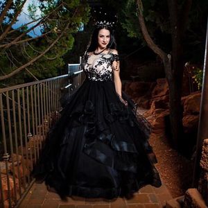 Vintage Schwarz Weiß Gothic A-Linie Brautkleider Stufen Rüschen Rock Spitzenapplikationen Dunkles Steampunk Kostüm Brautkleid De Marriage