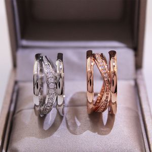 Nya bulgariska ringband vårringar kärlek designer smycken titan stål rosé silver inlägg diamant CZ mode klassisk enkel Bröllop Förlovningspresent