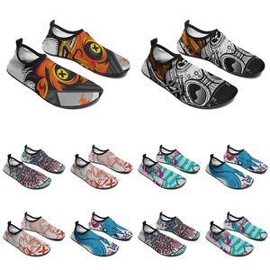 Homens Mulheres Sapatos de ￡gua personalizados desenho animado design de animais Diy Word preto branco azul vermelho treinador masculino 177