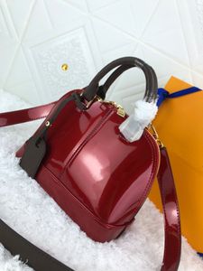 Underbara färger Evening Bag Designe Luxury Handväska axelväskor Crossbody Mirror Quality Top M54785 Alma BB PM Tote Vll Litton Miroir Shell Bag Purse Pouch Size 25cm