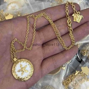 Designed Necklaces Fashion Bracelet Earring Starfish Pendant Sea Travel Holiday Style Banshee Medusa Head Portrait 18K Gold Plated Designer Jewelry 03