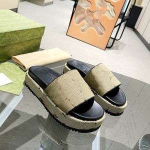 G Classic Platform Platform Sandals مصمم أزياء الجلود GGITY SLIDE SOEDE SLIPPERS النساء