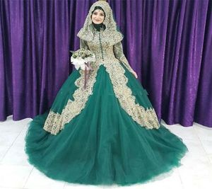Arabiska gröna och guld spets muslimsk bollklänning bröllopsklänningar hög krage långa ärmar golvlängd hijab slöja plus storlek brudklänning6521177
