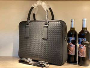 Borsa di design di lusso borse a tracolla di lusso da uomo originale in pelle bovina intrecciata Cartella da viaggio borsa a tracolla da lavoro borsa da viaggio borsa da viaggio per computer