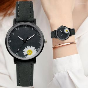 Zegarek obserwuj kobiety małe stokrotki ins koreańska wersja mody college'u wiatr fresh skórzany kwarc vsco