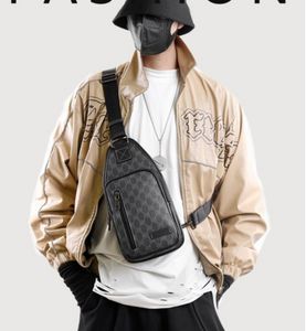 118 Herren-Umhängetasche mit dickem Riemen, Brusttasche, PU-Leder, Designer-Umhängetaschen, Tragetaschen mit Kutschenmuster, Messenger-Weihnachtsgeschenk