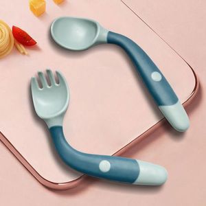 Utensílios de pratos de copos de xícaras colher de silicone dobrável para utensílios de bebês conjuntos de alimentos auxiliares Aprenda a comer treinar garfo de garçonete infantil infantil de mesa 221119