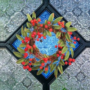 Flores decorativas Prática Pine Crewrend Wreath Fleths de cor brilhante Fruta de natal artesanal Durável