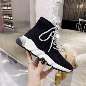 Sneakers Dr Shoes Women Knitted Socks Shoes Casual Runners Trainers Shoe Sneaker Pairs Speed Men Tup Sole Top Designer Luxurys Brand Couples Man