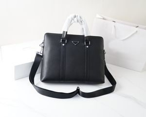 Men Shoulder Briefcase Black Leather Designer Handbag Business Laptop Bag Messenger Bags triangle Nameplates Totes Men's Luggage Computer Handbags 38CM