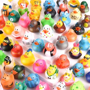 Bath Toys Rubber Duck 25 Pack Kids Tub Float Cake Decor Birthday Gift School Classroom Prêmio Trick ou Treat Car Decoration 221118