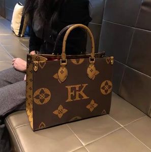 Projektantka Onthego Tote Bag Wysokiej jakości luksusowe torebki marki wytłaczane empreinte moda skóra ramię pm mm gm czarny w torbie na zakupy 526