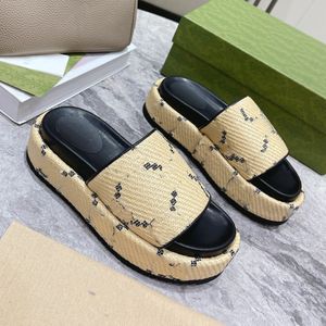 G Classic Platform Platform Sandals مصمم أزياء الجلود GGITY SLIDE SOEDE SLIPPERS النساء