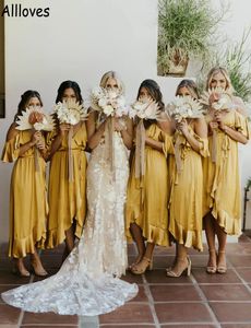 Vestidos de dama de honor amarillo amarillo Hi-Lo fuera del hombro con correas Vestidos de fiesta de invitado rústico de boda.