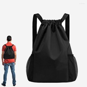 Mochila de cordas esportivas de sacos esportivos de grande capacidade Daypack Daypack Sackpack de bolsa à prova d'água com bolsos de malha para