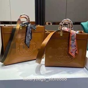 Handbag Clearance Wholesale 2023 New Co Branded Tote Bag Handheld Women's Large Capacity