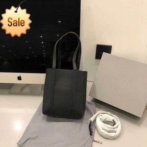 Women's Luxury Designer Handbags New Fashion Multifunctional Tote Shoulder Bags with Textured Leather for a High Look Factory Direct Sale