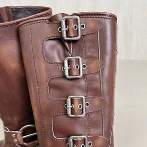 Miui Women Boots Boots Lestfitant Shoes Designer Boots Y2K высокий стиль коричневый кожаный байкер-байкер круглый ноги