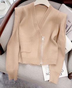 니트 카디건 여성 스웨터 스웨터 카키 불규칙한 지퍼 v 넥 옷 주머니 한국 스타일 봄 가을 세련된 캐주얼 2023