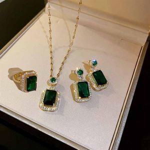Collares colgantes de joyas chapadas en oro anillos esmeralda de aretes collar con piedras preciosas y joyas de elegancia de circ￳n para mujeres223u