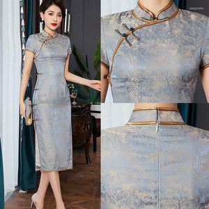 Etnisk kl￤der Kinesisk stilkl￤nning H￶gkvalitativ Silk Qipao F￶rb￤ttrad Cheongsams Floralkl￤nningar Traditionella vestidos f￶r kvinnor