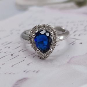 Imitacja w kształcie kropli wód szafirowych pierścionki zespołu imitacja pierścień diamentowy klasyczne mężczyzn designerka stalowa tytanowa dla kobiet luksusowe prezenty Kobieta dziewczyna Jewlery