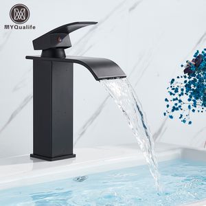 Torneiras de pia do banheiro por atacado e varejo Mount Mount Waterfall Vanity Vasel Sinks Misturador Tap água fria 221121