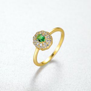 European Entry Lux Emerald Flower s925 Anello in argento Gioielli Fascino Donna Placcato in oro 18k Brillante Zircone Anello vintage per le donne Festa di nozze Regalo di San Valentino SPC