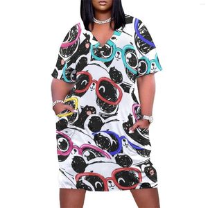 Kleider in Übergröße, Baby-Panda-Kleid, V-Ausschnitt, niedlicher Tierdruck, trendige Damen-Streetwear, lässig, mit Taschen, 3XL 4XL