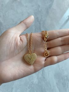 Designer smycken älskar halsband lyxiga designers halsband guldkedja enkla hänghalsband kedjor för kvinnor smycken gåva bra