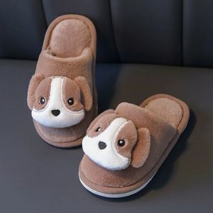 شبشب لطيف الأطفال S Dog Boys and Girls Plush Parent Child Soft Sole Winter Wart Warm Cotton Shoes Indoor Fur Slides Kids 221121